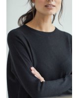 pull col bateau oversize noir en cachemire pour femme