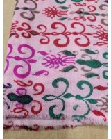 Pashmina Himalayan en Cachemire motif Empire Rose vert rouge fond rose